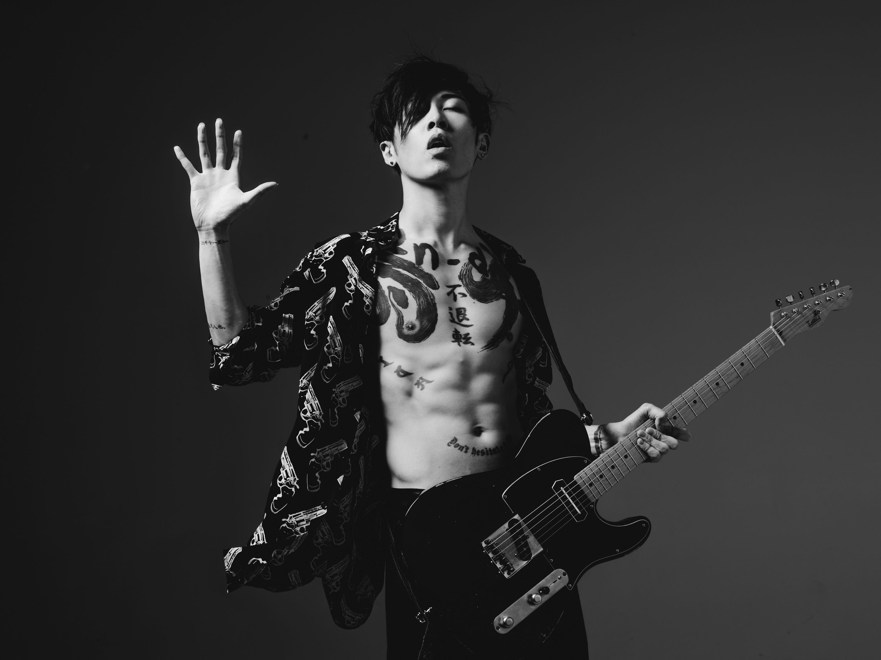 p7-hernon-miyavi-a-2015042022